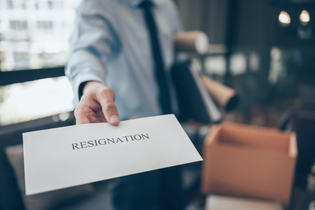 how-to-respond-to-an-employee-resignation